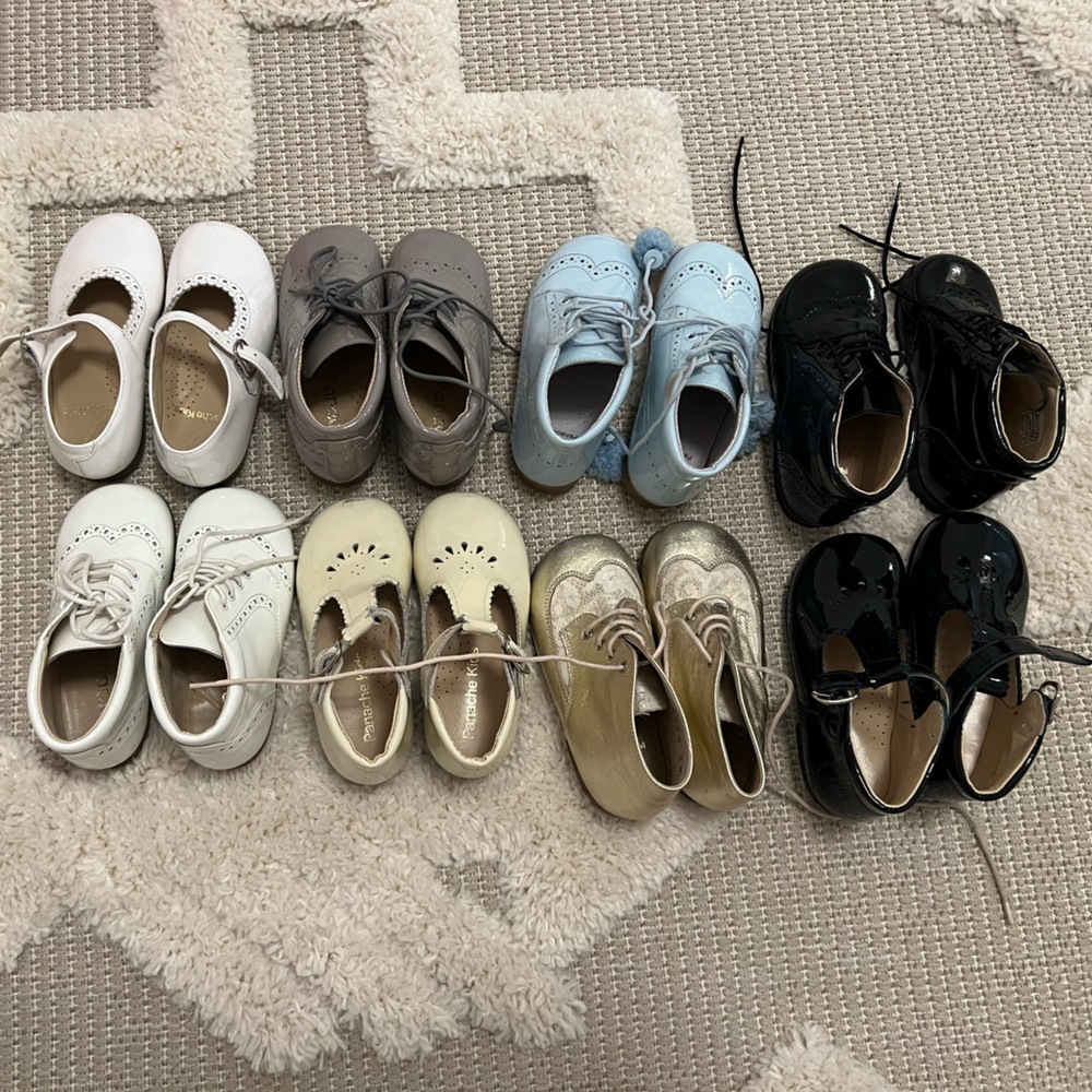 8 pairs of little girls dress shoes, Size 24